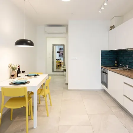 Sunny Side Apartman