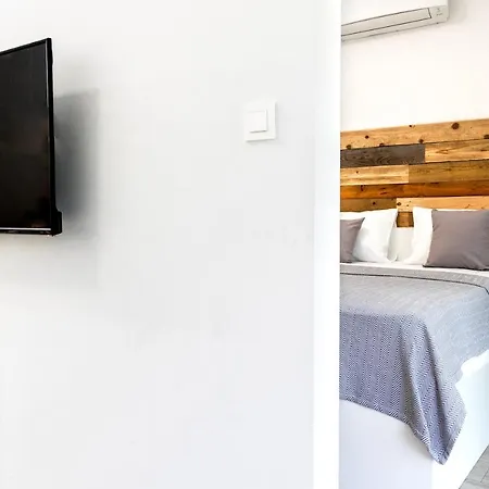 Sunny Side Apartment